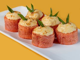 Рол Запечений Лосось (250g)