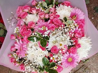 Pink Roses and Pink Gerbella and white mums