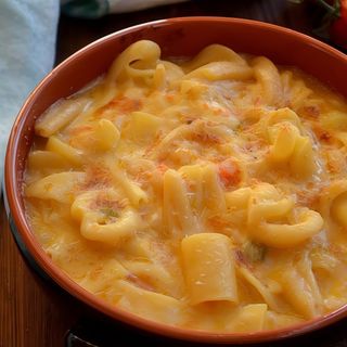 Pasta e patate con provola