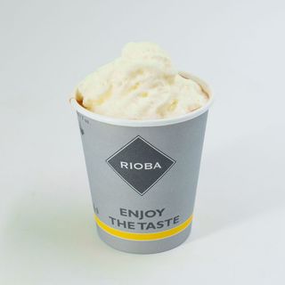 Produženi espesso sa šlagom