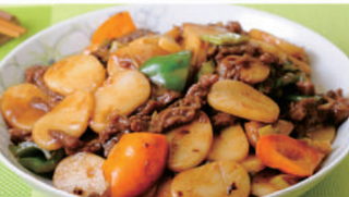 24 Gnocchi saltati con manzo