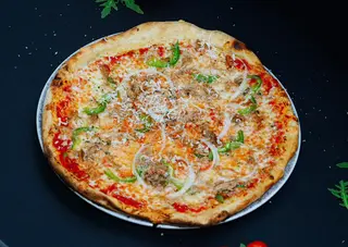 6. Pizza De Atún (33 Cm.)