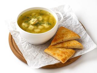 Консоме Фетучині та куркою (320/50g)