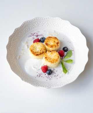 Сырники с кокосовым соусом 