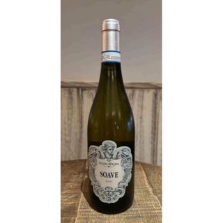 Soave White Wine 750 Ml.