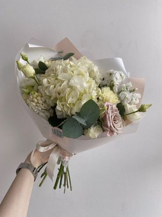 Buchet white