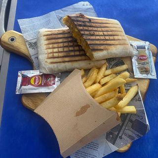 Taco De Carne Picada + patatas fritas