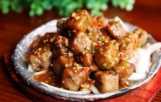 香芋 Taro frito con salsa Wino