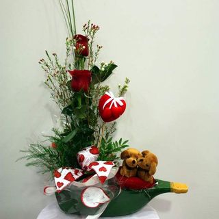 Botella romántica natural con peluche