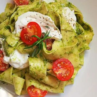 Pappardelle z Burratą