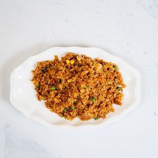 Pirjana riža s jajima i povrćem