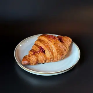 Круасан вишня (120г)