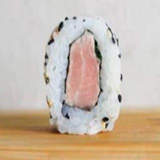 80.Uramaki Atún uramaki (8 Uds.)