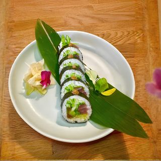 Maguro Goma maki