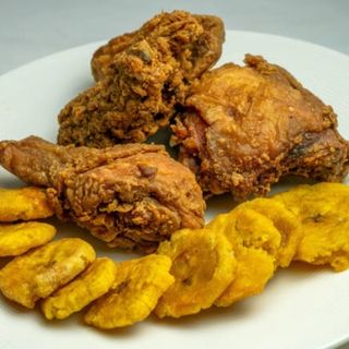 Patacones Con Pollo