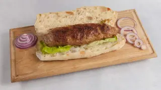 Punjena pljeskavica u lepinji