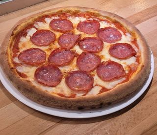 Pizza Salami Ø32cm