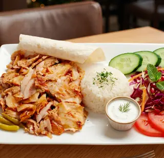 Донер на тарелке куриный (450 г.)