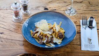 Tagliatelle cu trufe si vita