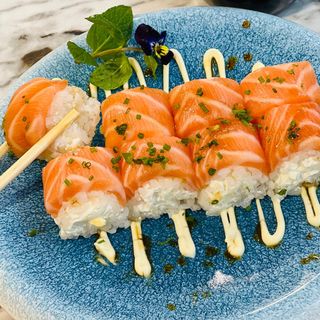 41. ESPECIAL QUEIJO SALMÃO 16 peças