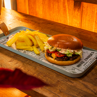 The Original Burger cu Cartofi prajiti