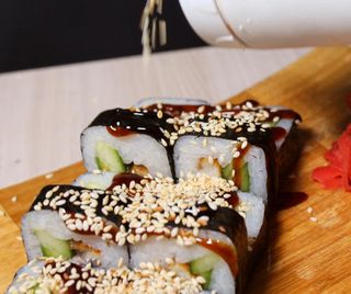 Ролл с угрем