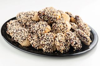 Spritat cu ciocolata si alune