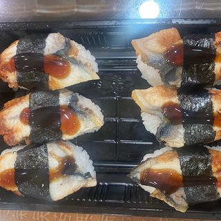 40. Sushi de anguila (6 uds.)