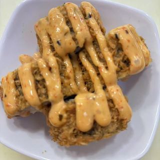 69-Crispy Roll Salmón Picante(8 Uds.)