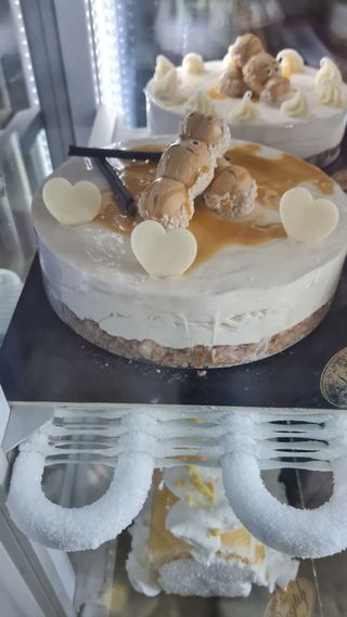 Torta happy hippo bianco