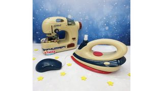 Игровой набор бытовой техники утюг и швейная машина (со звуком/светом)