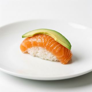 33.Nigiri De Salmón Y Aguacate (2 Pza.)