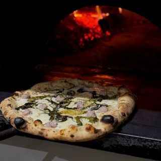 Salsicha e Friarielli