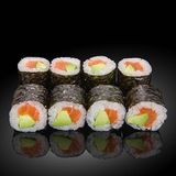 Хосомаки сьомга и авокадо (8 бр - 115 гр)