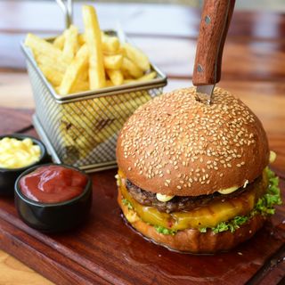 Caribbean Burger (Beef / Chicken)