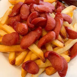 Salchipapas