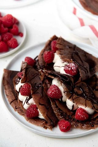 crêpe brownie fruits