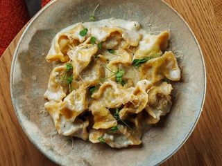 Тортеліні з куркою та сиром