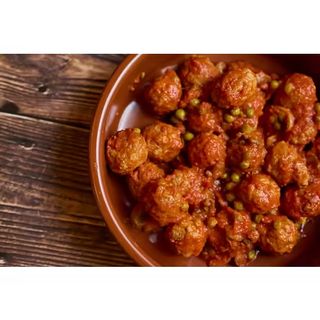 Albóndigas artesanas de carne mixta con sofrito natural