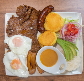 Plato De Llapingacho