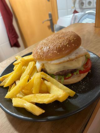 Hamburguesa típica
