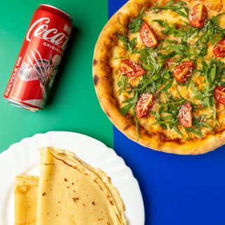 Madonna American pizza 32cm + Palačinka sa Nutellom + Coca-Cola 2l