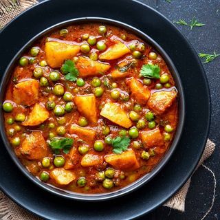 ALOO MATAR CURRY