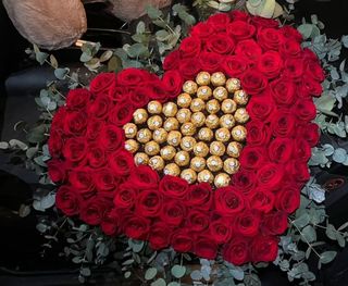 Madame معا هديه من دوقك