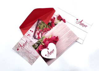 Tarjeta romántica con sobre.