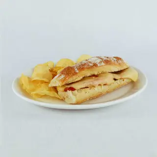 Bocadillo de Lomo con Queso