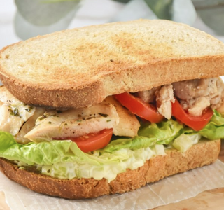 Sándwich De Pechuga De Pollo