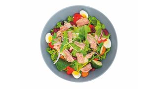 Салат с тунцом 