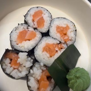 40. Hosso maki salmone - 6 pezzi