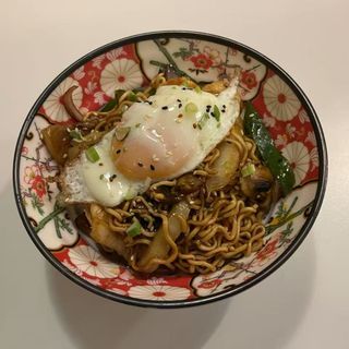 171C.Noodle Frito Con Gambas Y Salsa De Soja Dulce